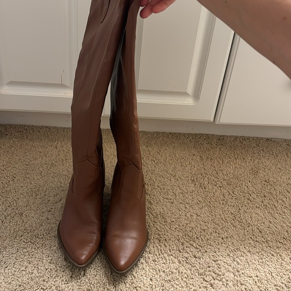 Perfect fall boot from pink Lily - Picture 3 of 5